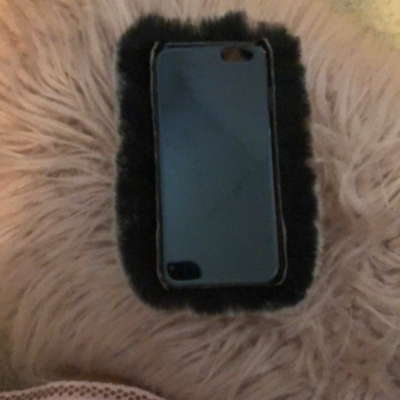 Fuzzy iPhone case - Picture 2 of 2